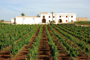 Гостиница   Agriturismo Baglio Donnafranca Wine Resort, Марсала